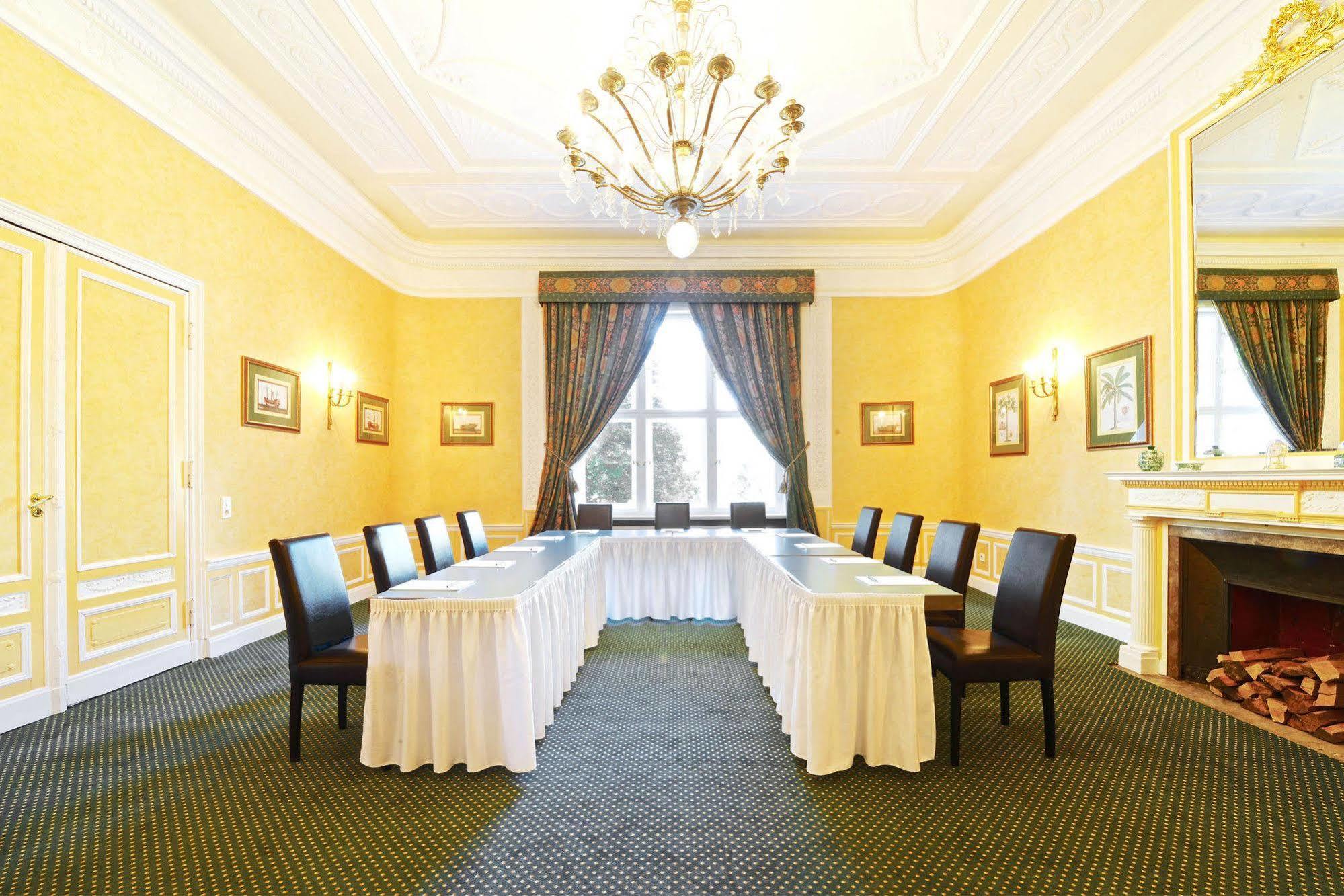Schlosshotel Villa Westerberge 阿舍尔斯莱本 外观 照片