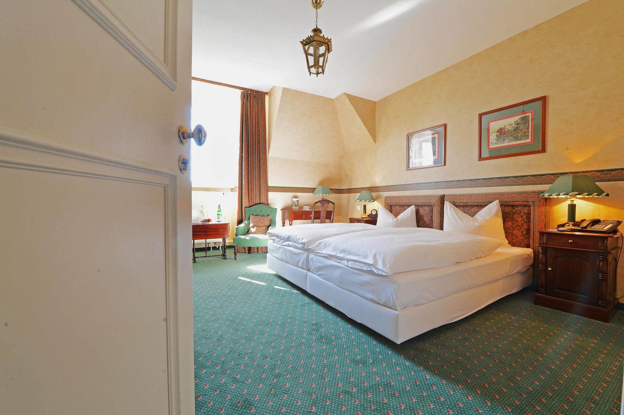 Schlosshotel Villa Westerberge 阿舍尔斯莱本 外观 照片